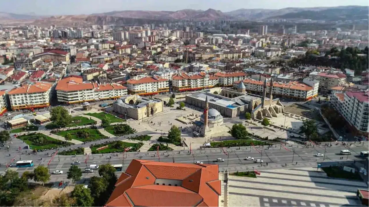 Türkiye’nin En Çok Göç Alan 10 İli Açıklandı! Sivas Listeye Girebildi mi?