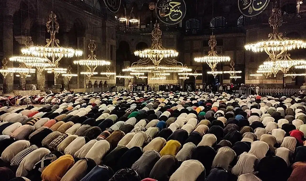 2026 İl İl Bayram Namazı Saatleri: Diyanet Tam Listeyi Yayınladı
