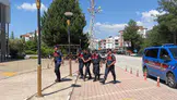 Evdeki Uyuşturucu Partisine Şok Baskın! Kimliğini Görenler Şoke Oldu!