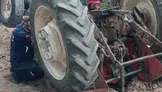 Ters Dönen Traktörün Altında kaldı