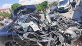 Bingöl'de Feci Kaza! Park Halindeki Tıra Çarpan Otomobil Hurdaya Döndü