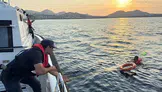 Sahil Güvenlik Ekiplerinden Bodrum'da İlginç Operasyon: Yüzerek Kaçmaya Çalıştı