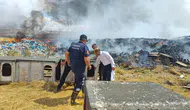 Şarkışla'da Eski Çöplük Alanında Çıkan Yangın Barınağa Sıçradı