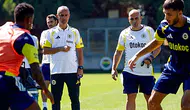 Fenerbahçe'de İsmail Kartal Takımın Başında Antrenmana Çıktı! Romelu Lukaku İle Gülümseten Anlar