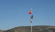 Ravanda Kalesi'nde Bayrağı Düzelten Gence Vali Ömer Kalaylı'dan Ödül