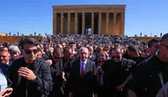 CHP'nin 103. kuruluş yıl dönümünde Kılıçdaroğlu Anıtkabir'i ziyaret etti