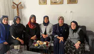 Sivas’ta Duygulandıran Anlar! Rukiye Toy’un Ziyaretinde 86 Yaşındaki Teyzeden Erdoğan’a Dua