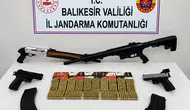 Balıkesir'de Dev Silah Kaçakçılığı Operasyonu! Bandırma ve Ayvalık'ta 10 Gözaltı