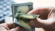 Dolar ve Avro Güne Yükselişle Başladı