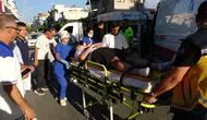 Manavgat'ta Otomobille Motorlu Bisiklet Çarpıştı! Kaza Anı Kamera Kaydında