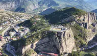 Artvin’de Uçurumun Üzerindeki Arenada Boğa Güreşi Heyecanı