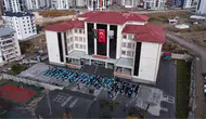 Sivas’ta 850 öğrenci coşkuyla Cumhuriyet şarkıları söyledi