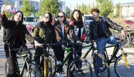 Sivas Sokaklarında Bisiklet Coşkusu! Yüzlerce Kişi Pedal Çevirdi