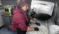 Kanser Tedavisi Gören Çocuğu İçin Direnen Annenin Mücadelesi