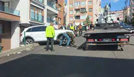 Freni Boşalan Araç İstinat Duvarında Asılı Kaldı