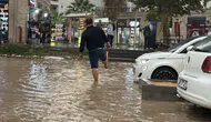 Adıyaman'da Sağanak Felaketi: Yollar Göle Döndü, Araçlar Çöktü
