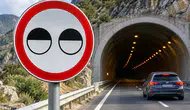 Kısık Göze Benzeyen Trafik Tabelası Şaşırttı: Gerçek Anlamı Başka!