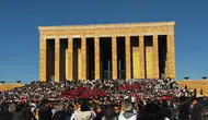 Sivaslı Üniversite Öğrencilerinden Anıtkabir’de LÖSEV’e Destek
