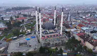Sivas'ın Yeni Sembolü Merkez Camii'nde Tarihi An: İlk Ezan Okundu