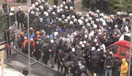 CHP Genel Merkezi'nde tansiyon yükseldi: Polis müdahale ediyor