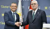 Müsavat Dervişoğlu'ndan Özgür Özel'e teklif! "Gelin demokrasi için safları sıkıştıralım"