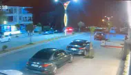 Karasu Sahil Yolunda Dehşet Anları: Araçta Sıkışan 2 Kişi Kurtarıldı!