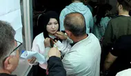 Sivas’ta YKS Öncesi İlginç Anlar: İnci Kolyesini Çıkarmak İçin Kesmek Zorunda Kaldılar