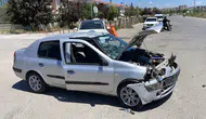 Şiddetli Çarpışmanın Sesi Tüm Mahalleyi Sokağa Döktü! Sivas’ta Flaş Trafik Kazası!