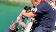 Köprüden Nehre Düşen Kadın İçin Seferber Oldular