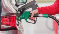 Benzin ve motorine indirim geldi