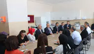 Şehit Erkan Sakal İlkokulu'nda Tarihi Anlar! İlk Kez Karne Alan Miniklerin Heyecanı Görülmeye Değerdi!