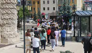 752 Yıllık Mucizede Hafta Sonu İğne Atsan Yere Düşmedi! Görenler Hayran Kalıyor!