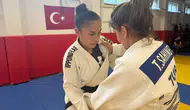 Sivaslı İkizler Dünyayı Sallamaya Gidiyor! Avrupa'yı Dize Getirdiler...