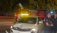 Otomobil ile motosiklet kafa kafaya çarpıştı