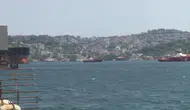İstanbul Boğazı Çift Yönlü Kapatıldı! Karadeniz'de Vurulan Dev Gemi Geçti