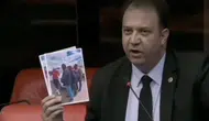 Tayt giydiği için hedef olan Ardahan Valisi, görevden alındı