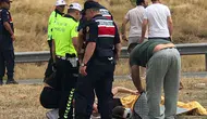 Sivas'ta Gurbetçi Ailenin İçinde Olduğu Araç Devrildi! 1'i Ağır 8...