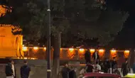 Sivas Kent Meydanı'nda Kontrolden Çıkan Otomobil Direğe Çarptı