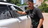 Sivas'ta Akılalmaz Girişim Dükkanı Kapattı Aracını Bakın Ne Yaptı