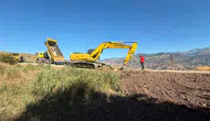 Koyulhisar’da Köy Yolları ve Altyapı Çalışmaları Sürüyor