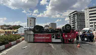 Uşak'ta Yangına Giden İtfaiye Aracı Devrildi: 2 Yaralı!