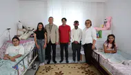 Sivas'ta Trafik Kazasında Anne ve Babalarını Kaybeden Kardeşlere Başkan Uzun'dan Ziyaret