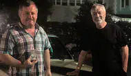40 Yıl Dokunmadığı Kaseti Usta Sanatçıya Açtırdı! Görenler Gözyaşını Tutamadı