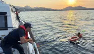 Sahil Güvenlik Ekiplerinden Bodrum'da İlginç Operasyon: Yüzerek Kaçmaya Çalıştı