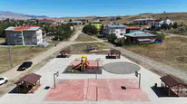 İmranlı’da Karşıyaka Mahallesi Parkı Hizmete Açıldı