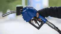 Peş peşe indirimler sonrası akaryakıt ucuzladı! Motorin ve benzinde litre fiyatı kaç lira oldu?
