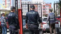 İzmir'de Ortaokulda Şok Eden Olay: Öğrenci Çantasından Silah Çıktı