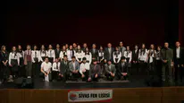 Sivas Fen Lisesi Öğrencilerinden Aşık Veysel’in Hayatını Anlatan Anlamlı Tiyatro Gösterisi