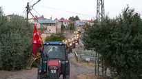 Sivas’ta Damat Gezdirme Geleneği Traktör Konvoyuyla Yaşatılıyor