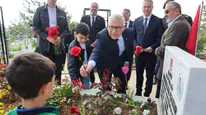 Sivas’ta Bayramda Şehitliklere Anlamlı Ziyaret
